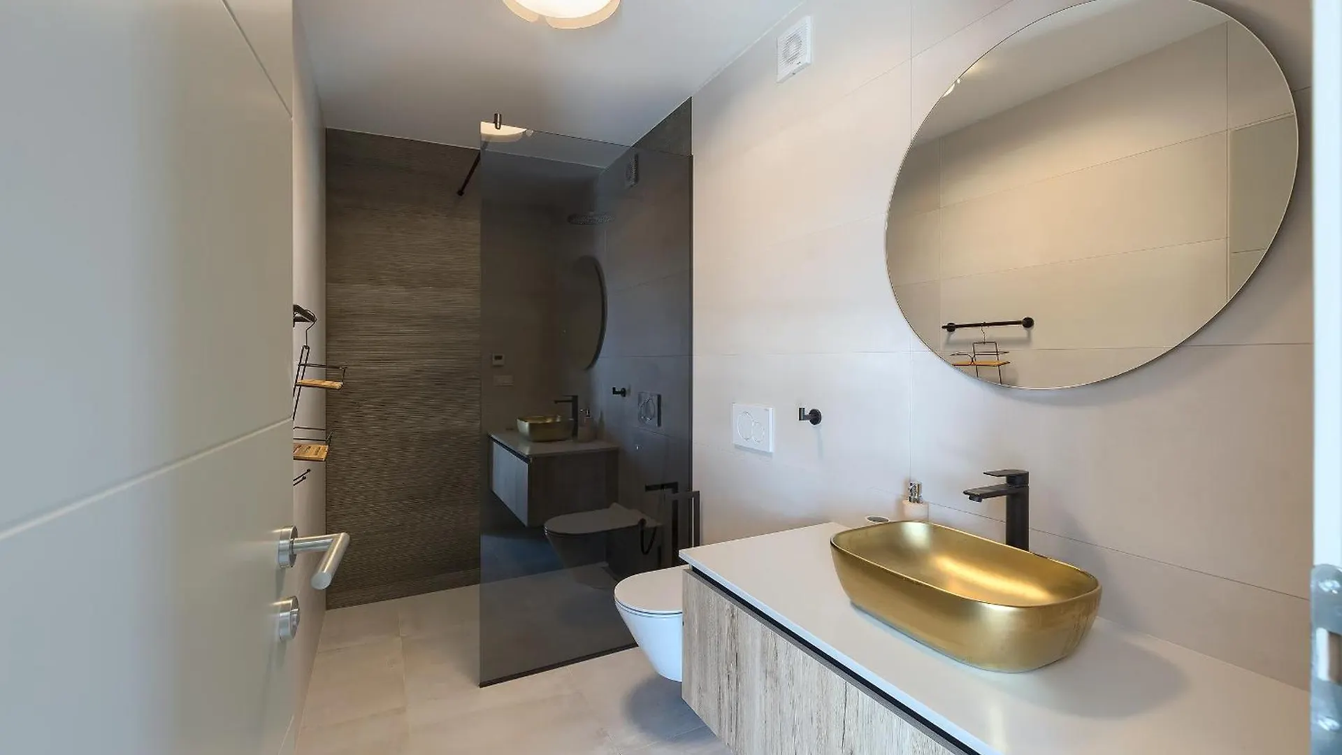 Villa Loreta Near Fazana For 7 Plus 1 People With Luxury Private Jacuzzi Only 600 Meters From Sea Stinjan