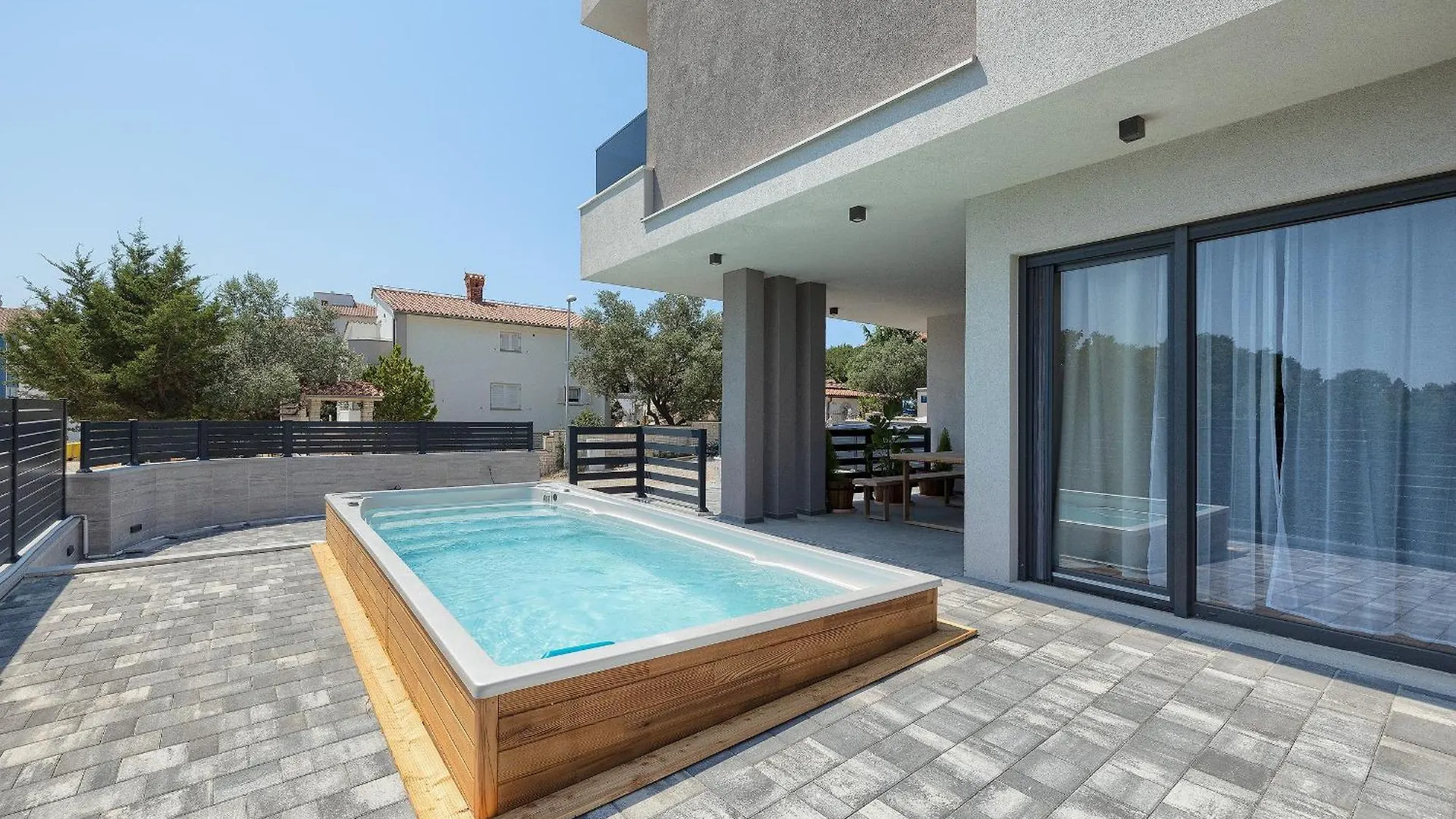 Villa Loreta Near Fazana For 7 Plus 1 People With Luxury Private Jacuzzi Only 600 Meters From Sea Stinjan