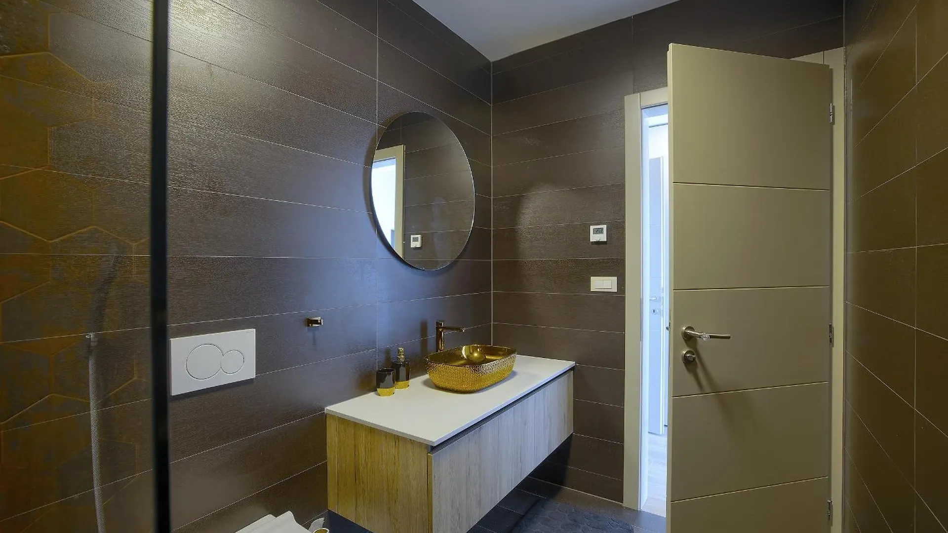 Villa Loreta Near Fazana For 7 Plus 1 People With Luxury Private Jacuzzi Only 600 Meters From Sea Stinjan