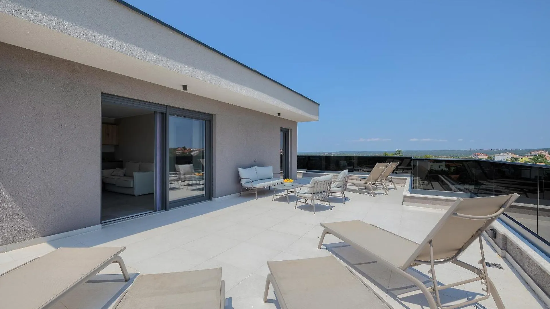 Villa Loreta Near Fazana For 7 Plus 1 People With Luxury Private Jacuzzi Only 600 Meters From Sea Stinjan 0*,  Croatia